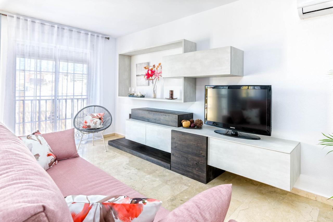 Wintowinrentals - La Estancia Free Parking Malaga Luaran gambar